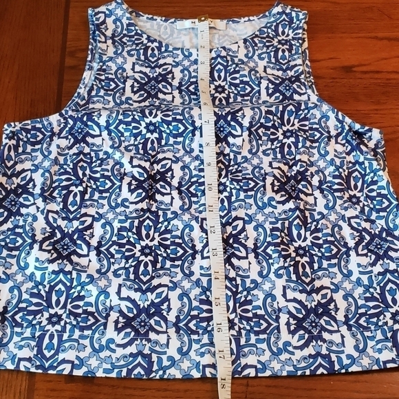 MILLY for Design Nation Blue/White Pattern Top - Picture 7 of 8
